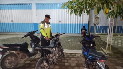 Patroli Blue Light Polsek Siliragung Antisipasi 3C dan Balap Liar, Empat Motor Diamankan