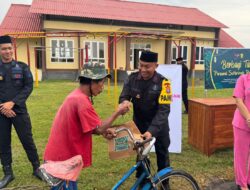 Brimob Jatim Bagikan Ratusan Takjil, Wujud Kepedulian di Bulan Ramadhan